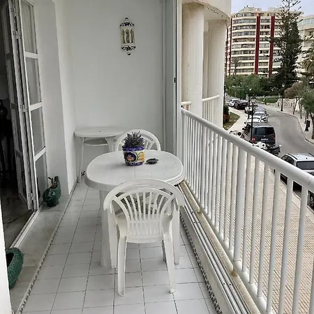 The Castle 2 Bedroom With Amazing Sea Views *
