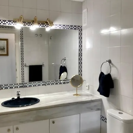 The Castle 2 Bedroom With Amazing Sea Views *
