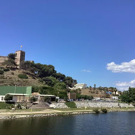 The Castle 2 Bedroom With Amazing Sea Views Apartment